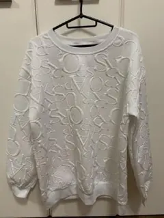エンボスロゴ スウェット ホワイト