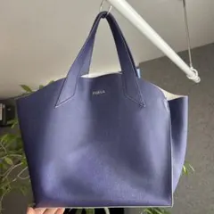 FURLA ユッカ　ネイビー トートバッグ