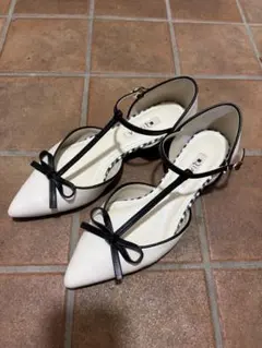 DIANAレディなムード♪リボン付きTストラップフラット　24cm