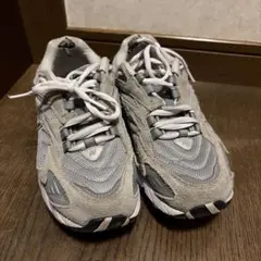 ニューバランス　24センチ