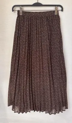 GUブラウン 小花柄 プリーツスカート