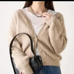 美品☆現行品】フォックス混 FFC キリカエVネックカーディガン - メルカリ