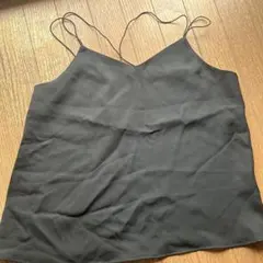 GU バッククロスキャミソール　ブラック