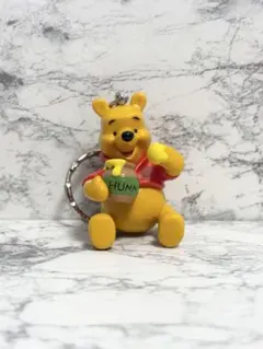 プーさん キーホルダー - メルカリ