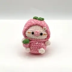 【いちごデザイン】あみぐるみ　ぬいぐるみ　編み物　　 ぶた