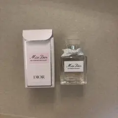 ミスディオールブルーミングブーケ オードゥトワレ ミニサイズ 5ml