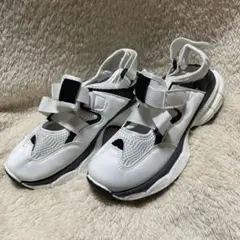 ホワイト×ブラック レディーススポーツサンダル