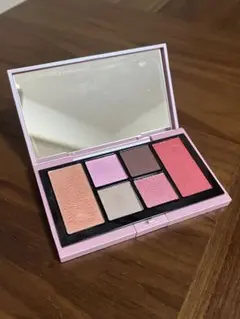 RMK ザ ピンク ハイ アイズ & ブラッシュ パレット - メルカリ