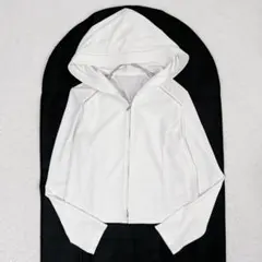 美品✨フォクシー ダブルジップ パーカー ハシゴレース 羽織 白 近年のサムネイル