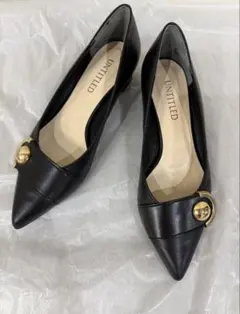 美品　UNTITLED アンタイトル レザー パンプス 黒 22.5cmのサムネイル