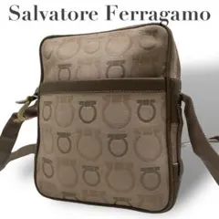 良品 5007 Salvatore Ferragamo ショルダーバッグベージュ