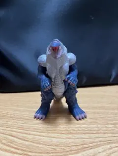 s.h.figuarts ガッツ星人 可動式 両手パーツ欠品 - メルカリ