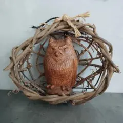 木彫フクロウ　梟　夫婦/つがい　台座付　縁起物　槐　北の神鳥　貴重 木彫フクロウ 梟 夫婦/つがい 台座付 縁起物 槐 北の神鳥 貴重 - メルカリ