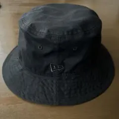 ニューエラ　ブラックコットンバケットハット