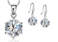 シルバー925クリスタルピアスとネックレスセット