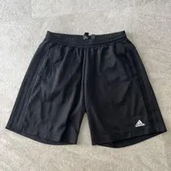 レディース　Mサイズ　adidas 黒 ハーフパンツ