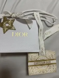 DIOR ギフトボックスショップ袋 星形タグ付き