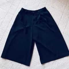 ブラック タック入り キュロット パンツのサムネイル