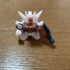 鋼彈 模型 白色/橘色 故障品？