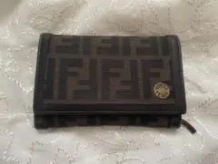FENDI ズッカ柄 二つ折り財布 ブラウン