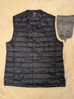 UNIQLO ウルトラライトダウン インナーダウンベスト ネイビー М