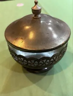 ヴィンテージ ガラスボウル 蓋付き小物入れアンティーク調 銀メッキ 手仕上げ