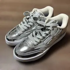 2026年最新】un3d スニーカーの人気アイテム - メルカリ