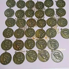 ハンドメイド手作りetc用♡素材♡パーツ♡ヴィンテージ♡アンティーク調メダル♡