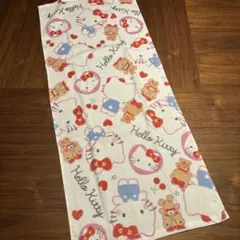 ハローキティ　フェイスタオル　総柄　ホワイト　汗拭き　プール　海　タイニーチャム