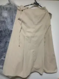 【中古】ワールド　グローブ　タックマーメイドスカート　ベージュ系