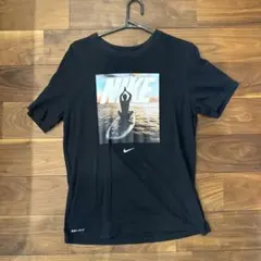 NIKE Tシャツ