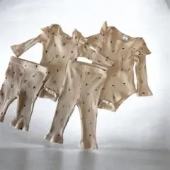 マンスリーフォトに！長袖ボディスーツ フリルロンパース 2セット