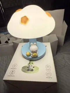 キノコ型ベッドサイドランプ