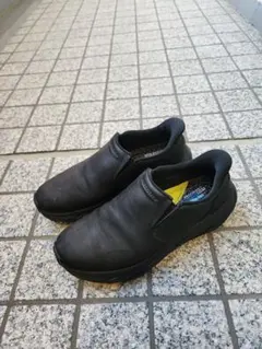 中古品 スケッチャーズ リラックスド フィット リスペクティド 