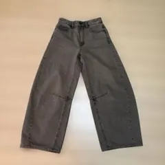 GU バレルレッグジーンズ　　 Ｓサイズ丈短め。裾上げ 加工 あり。