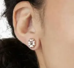 新品　ケイトスペード　クローバー　スタッズ　ピアス　ホワイト