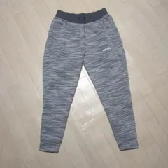 adidas　アディダス　スキニーパンツ　スウェットパンツ　トレーニングのサムネイル