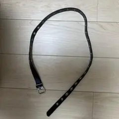スタッズ付き黒レザーベルト