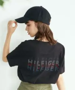 トミーヒルフィガー　Tシャツ　トップス