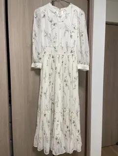 ジャスグリッティーJUSGLITTY フラワープリントフリルワンピース JUSGLITTY（ジャスグリッティー）の「フラワープリントフリル