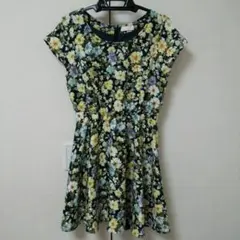 イーハイフンワールドギャラリー 花柄ワンピース