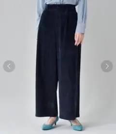 美品　UNTITLED コーデュロイ フロントタックワイドパンツ ネイビー
