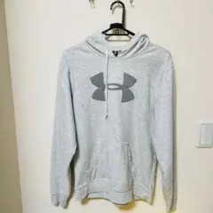 アンダーアーマー　UNDER ARMOUR　フーディパーカー　ホワイトグレー