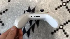 ホワイト Xbox コントローラー
