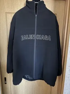 新品未使用BALENCIAGA ブラック ジャンパー 44のサムネイル