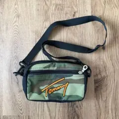 Tommy カモフラージュ柄 ショルダーバッグ　ボディバッグ　サコッシュのサムネイル