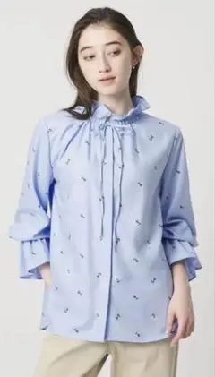 UNITED ARROWS フリルネック 長袖 ブラウス ライトブルー 花柄のサムネイル
