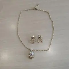 NINA RICCI ネックレス イヤリング セット グリーン ビジュー - メルカリ
