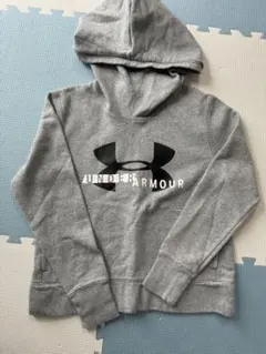 Under Armour グレー フード付きパーカー