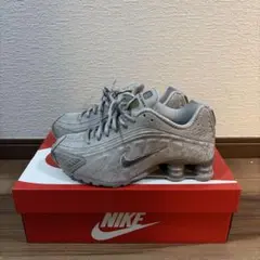 NIKESHOXR4 ナイキスニーカー